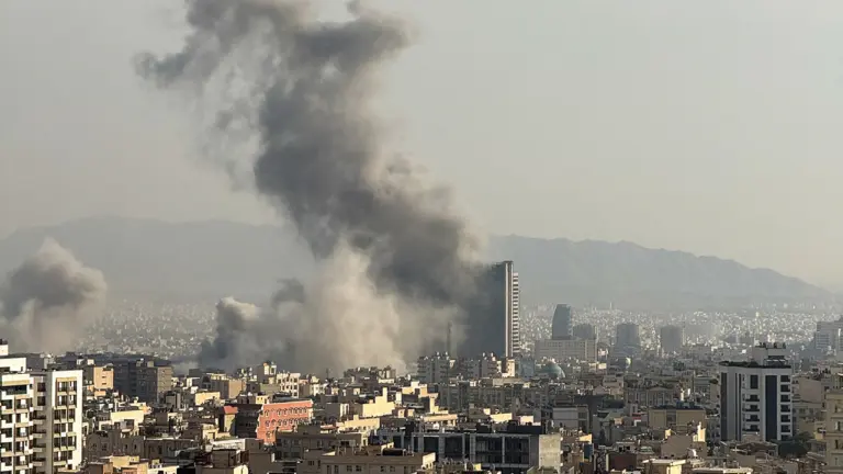 US-Iran war: Marketers, Dangote trade words over petrol price