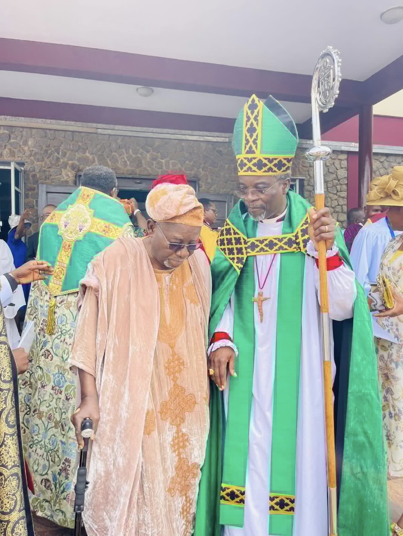 7th Synod: Prof Ogunye, Jumlar, Others Awarded as Fellows of Diocese
